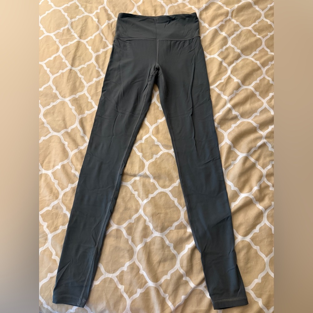 Athleta Ultra High Rise Elation Tight
XS Tall I Metropolis Grey
